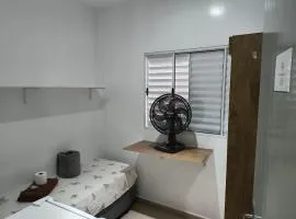 Quarto Privativo próximo as Torres Do Itaú e Expo SP
