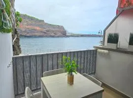 Relax Beachfront Vistas al Mar Studio in Tenerife