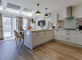 Luxurious 2 Bed House near Birmingham, hotel in Bilston