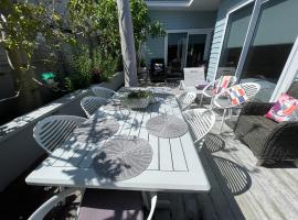 Downtown Mount Cottage, hotel in Mount Maunganui