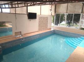 Casa grande, hotel en Cañada del Rodeo