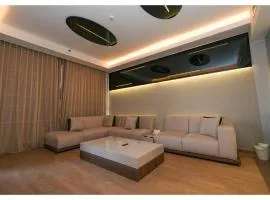 ELITE Premium Studio - Aeon Towers