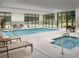 Courtyard Portland East