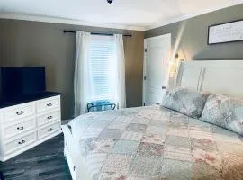 Private Cottage on Lookout Mountain Near Ruby Falls & Rock City