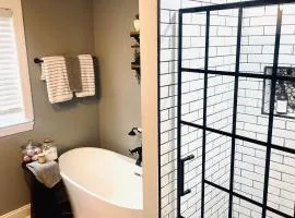 Private Cottage on Lookout Mountain Near Ruby Falls & Rock City