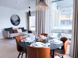 Stunning 1BR Apt In The City Centre with Free Garage