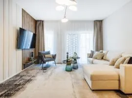 Sleek Premium Apartment with Parking