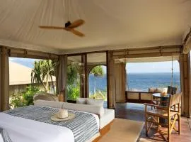 ARNA Suites and Ocean Lounge