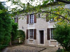 Les Bruyeres B&B, hotel com piscinas em Montbron