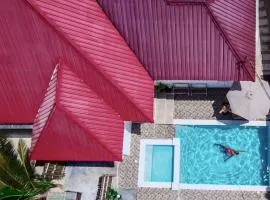 Kidas Villa - Solar, AC, Wi-Fi, Private Pool & Gym