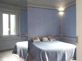 Ampio appartamento di Charme con 2 camere, 2 bagni, terrazza, aria condizionata, in posizione Centralissima