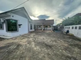 Qairina Homestay