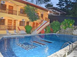 Hotel Tres Banderas, hotell i Manuel Antonio