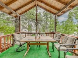 Eagle's Nest - Hot Tub, Deck & Prime Location cabin