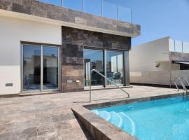 Fee4Me Villa, Pool, Roofterrace & Relax, hotel i Alicante
