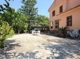 3 Bedroom Lovely Home In Capaccio Scalo