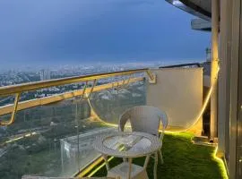 Grey Stone 41th floor river&city view