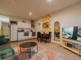 Linwood Luxe Your Elegant 1BR Oasis on Cashel