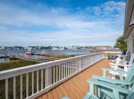 Private Boat Dock or Walk to Beach!