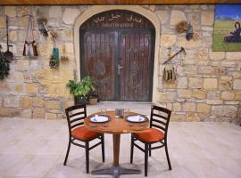 Jabal Dana Hotel - the highest hotel in Jordan, hotel in Dana