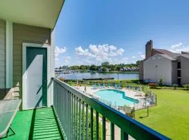 Lake Conroe Condo with Pool Access and Balcony!