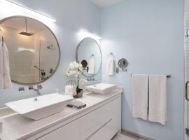 Romantic Luxury W Infrared Sauna, hotel v destinácii Beaufort