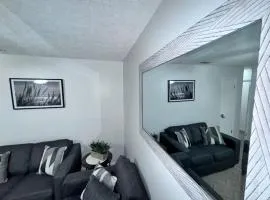 Downtown and Near, I-95. Pet Yes