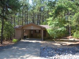 79 Mandarina Drive, ξενοδοχείο σε Hot Springs Village