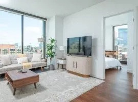 Back-Bay 2BR Penthouse w Roof top and GYM