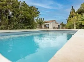 Amazing Home In Serignan