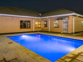 Tafften Homes, hotel com piscina em Harare