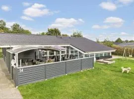 Amazing Home In Ebeltoft With Sauna