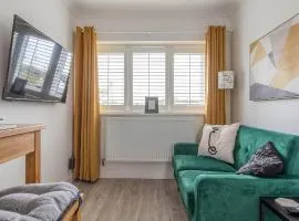 Stylish one bedroom garden suite