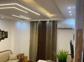 unique studio with 2 ACs & Free Wi-Fi by the sea and Hilton Hotel in Alexandria
