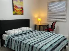 Toronto Midtown Room with Queen Bed