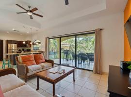 Poolside, Concierge, Private Veranda & Garden, Hotel in Potrero