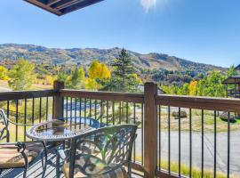 Mtn-View Steamboat Condo Shuttle to Resort, hotel in Steamboat Springs