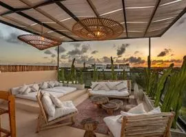 Luxury 3 bdr at Aldea Zama, Private Pool!