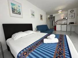 Disneyland 2km - New construction Deluxe Apartment for 2-4 persons