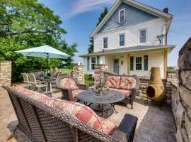 Countryside Home in Wooster with Patio and Fire Pit