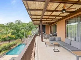 Spacious Luxury 4 Bed Condo in Ocotal