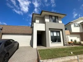 Coastal Oasis - 10 mins to Torquay, 10 mins to Geelong !
