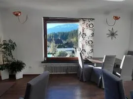 Haus Sieben - Singer Lydia