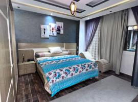 Villa Contenental residense El sheikh Zayed Beverly Hills, hotel v destinaci Sheikh Zayed