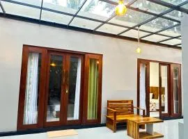 New Sandra Guesthouse