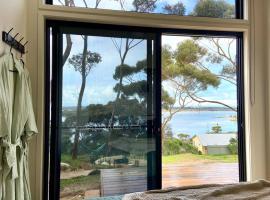 Essence Kangaroo Island - Tiny home American River, hotel in American River