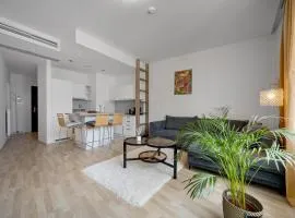 REVON Art-deco Apartment Laurinska, Parking options