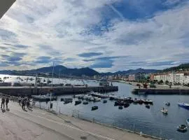 Apartamento con vistas al puerto