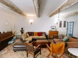40m2 suite in 18th-century Provencal farmhouse
