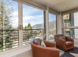 New Listing Renovated 3BR with AC & Pool